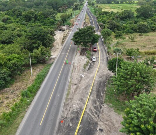 Desvío provisional por reconstrucción del puente Covadonga, en la carretera Córdoba-Veracruz