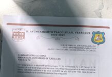 Síndica de Tlacolulan denuncia que alcalde le impidió ingresar a sesión de Cabildo